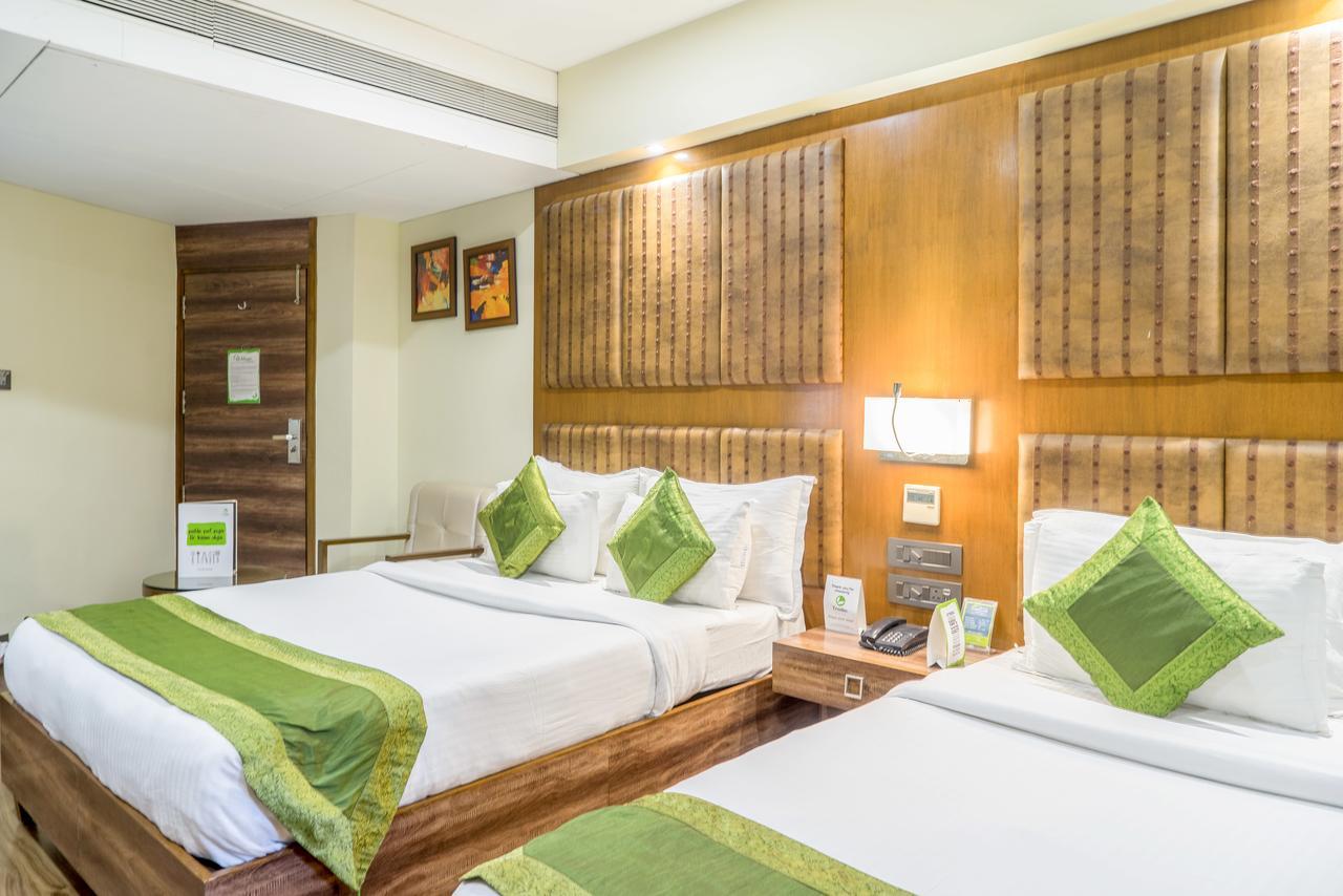 Super Inn Armoise Hotel Ahmedabad Exterior photo